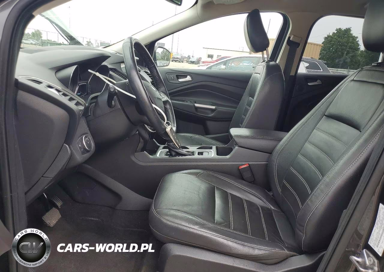 2018 Ford Escape Titanium VIN:1FMCU9J92JUB71146 - 7
