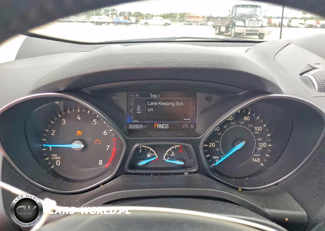 2018 Ford Escape Titanium VIN:1FMCU9J92JUB71146 - 9