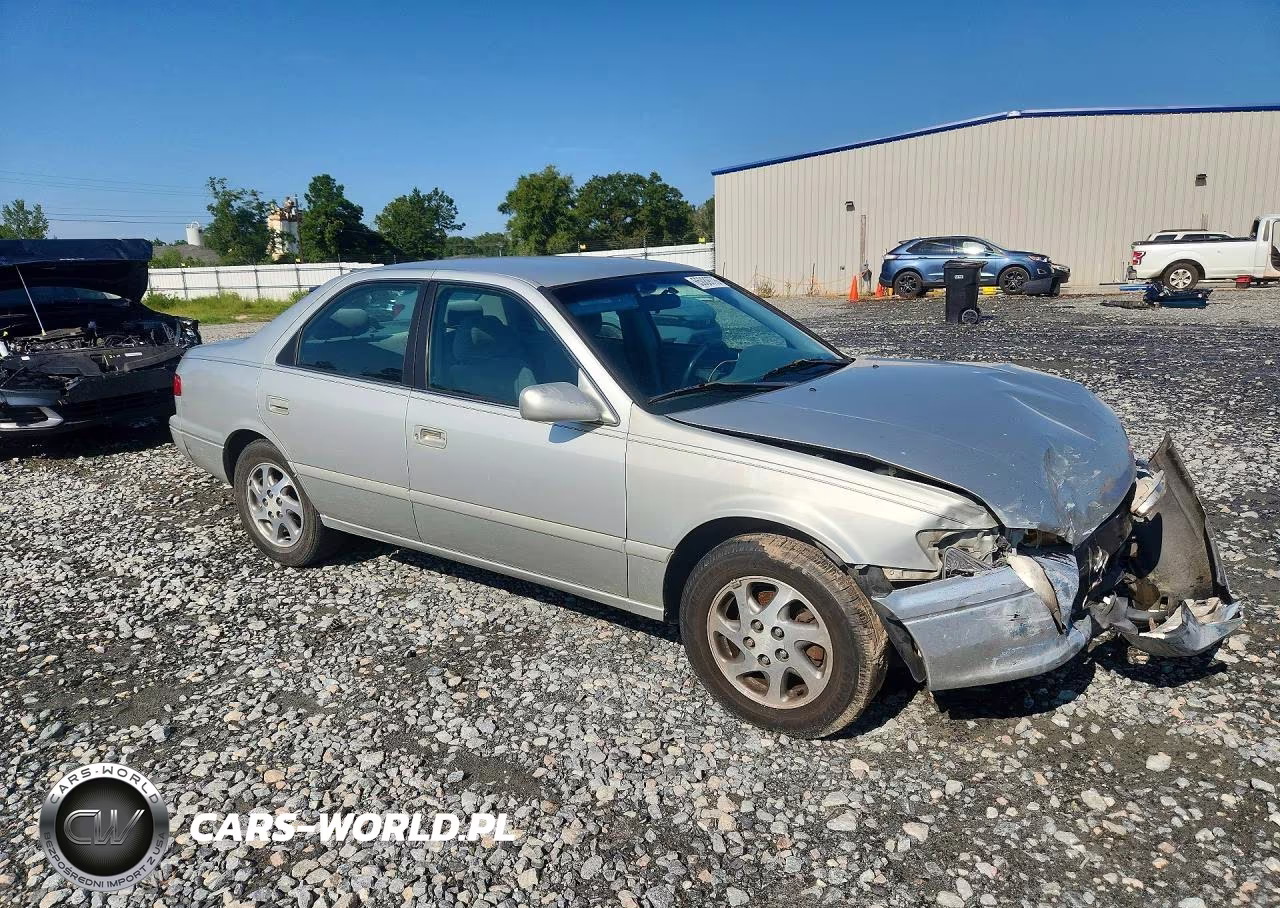 2000 Toyota Camry Le V6 VIN:4T1BF22KXYU100527 - 4