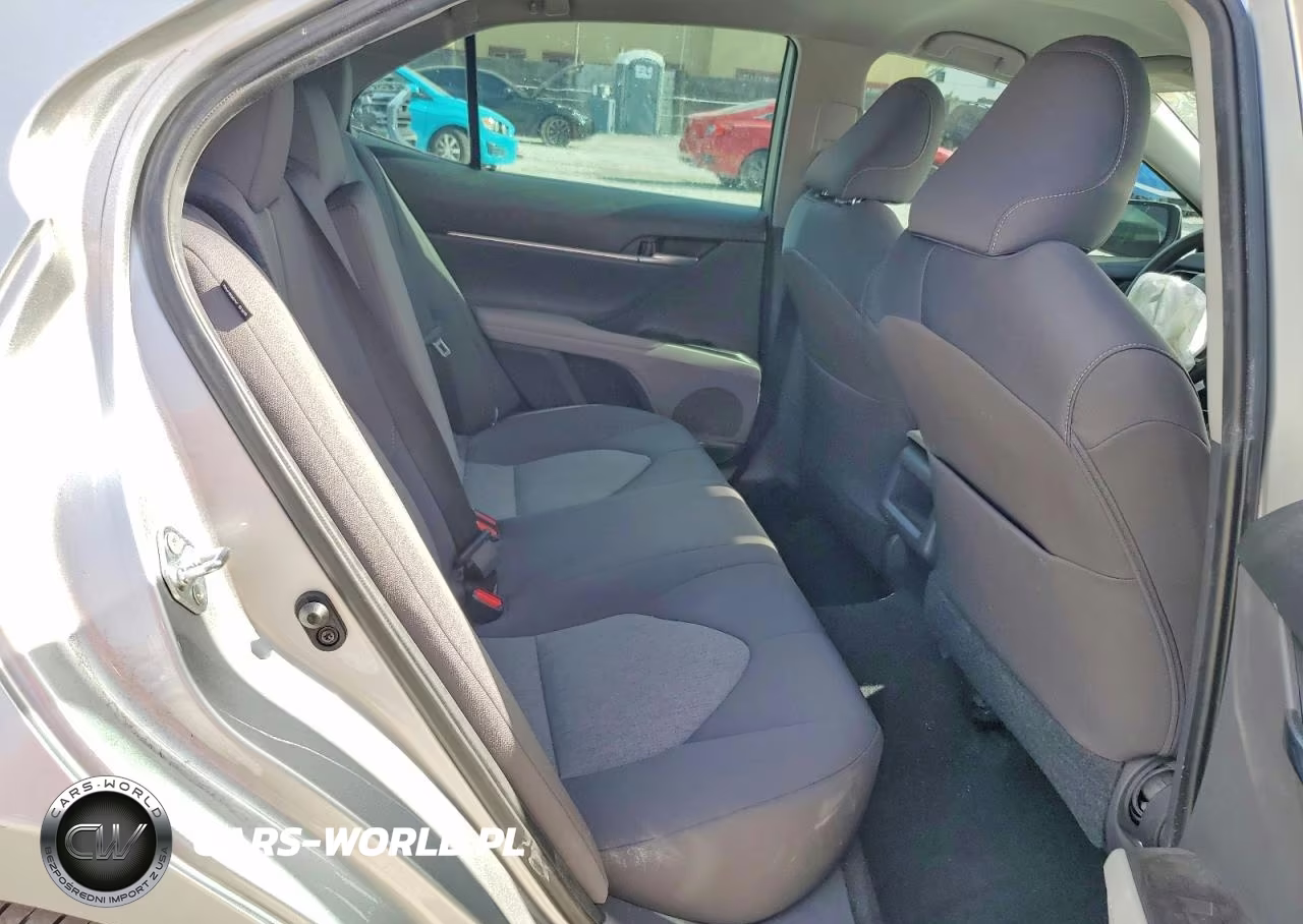 2021 Toyota Camry Le VIN:4T1C11AK8MU443054 - 10