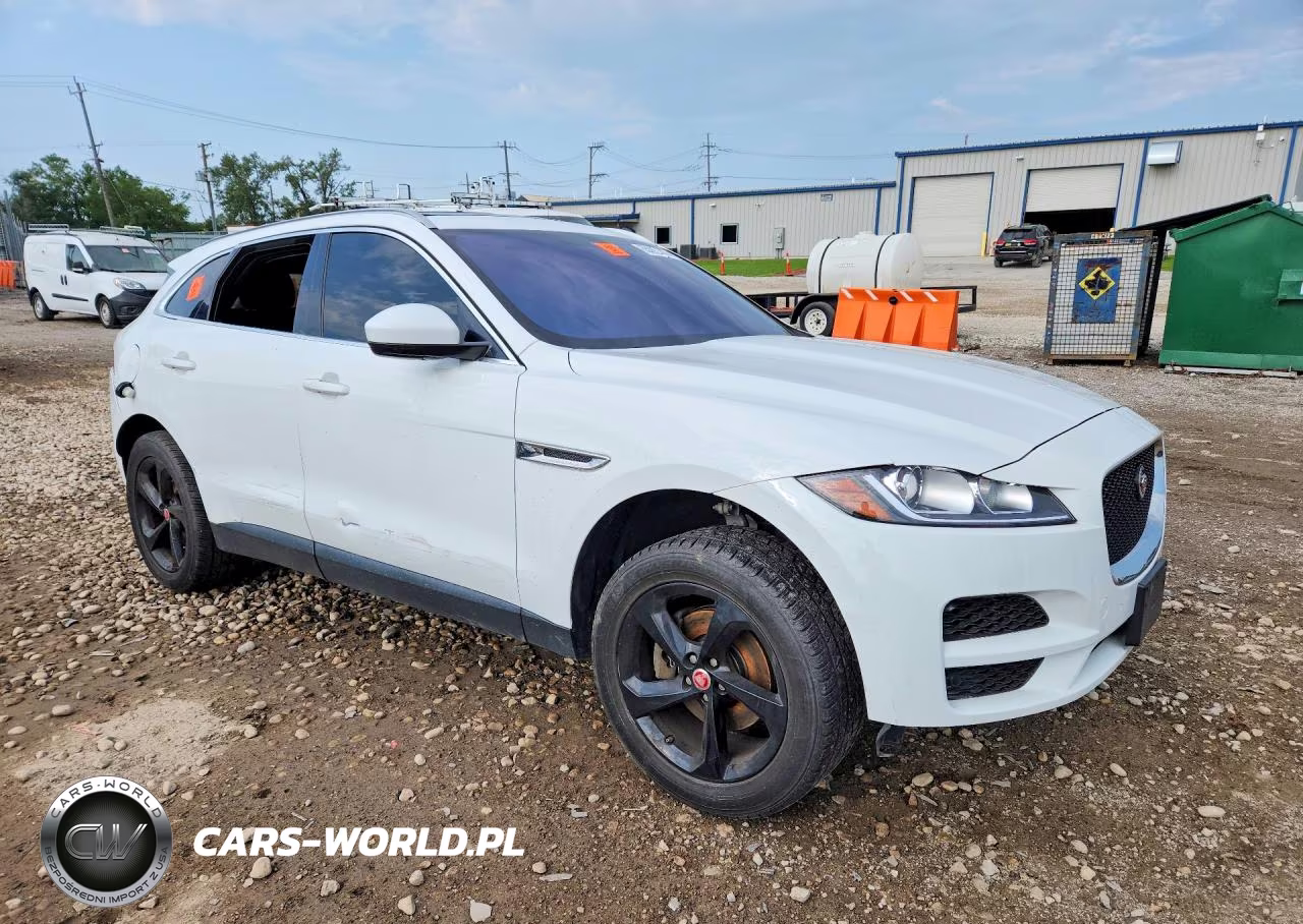 2020 Jaguar F-Pace Premium VIN:SADCJ2FX8LA637103 - 4