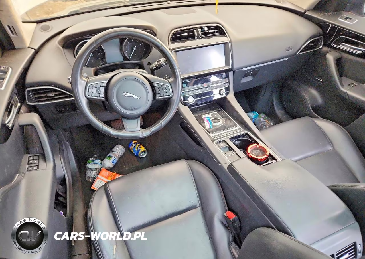 2020 Jaguar F-Pace Premium VIN:SADCJ2FX8LA637103 - 8