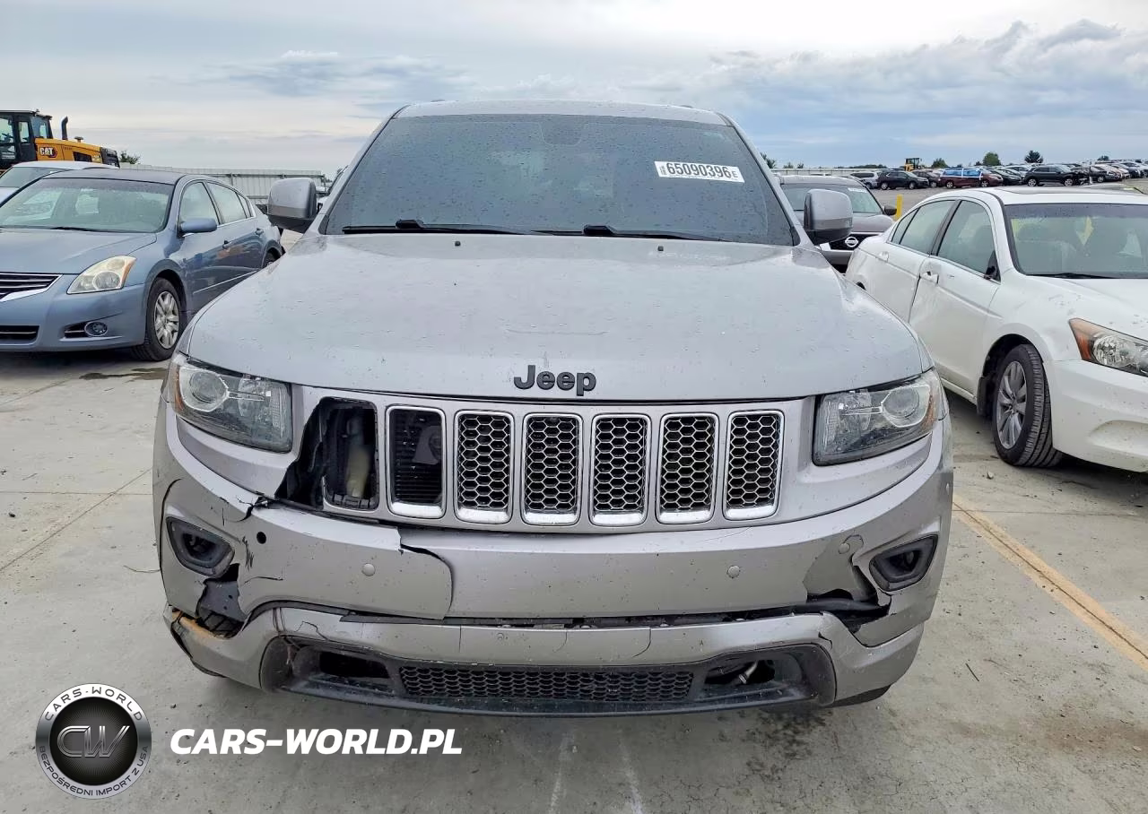 2015 Jeep Grand Cherokee Laredo VIN:1C4RJFAG0FC664812 - 5
