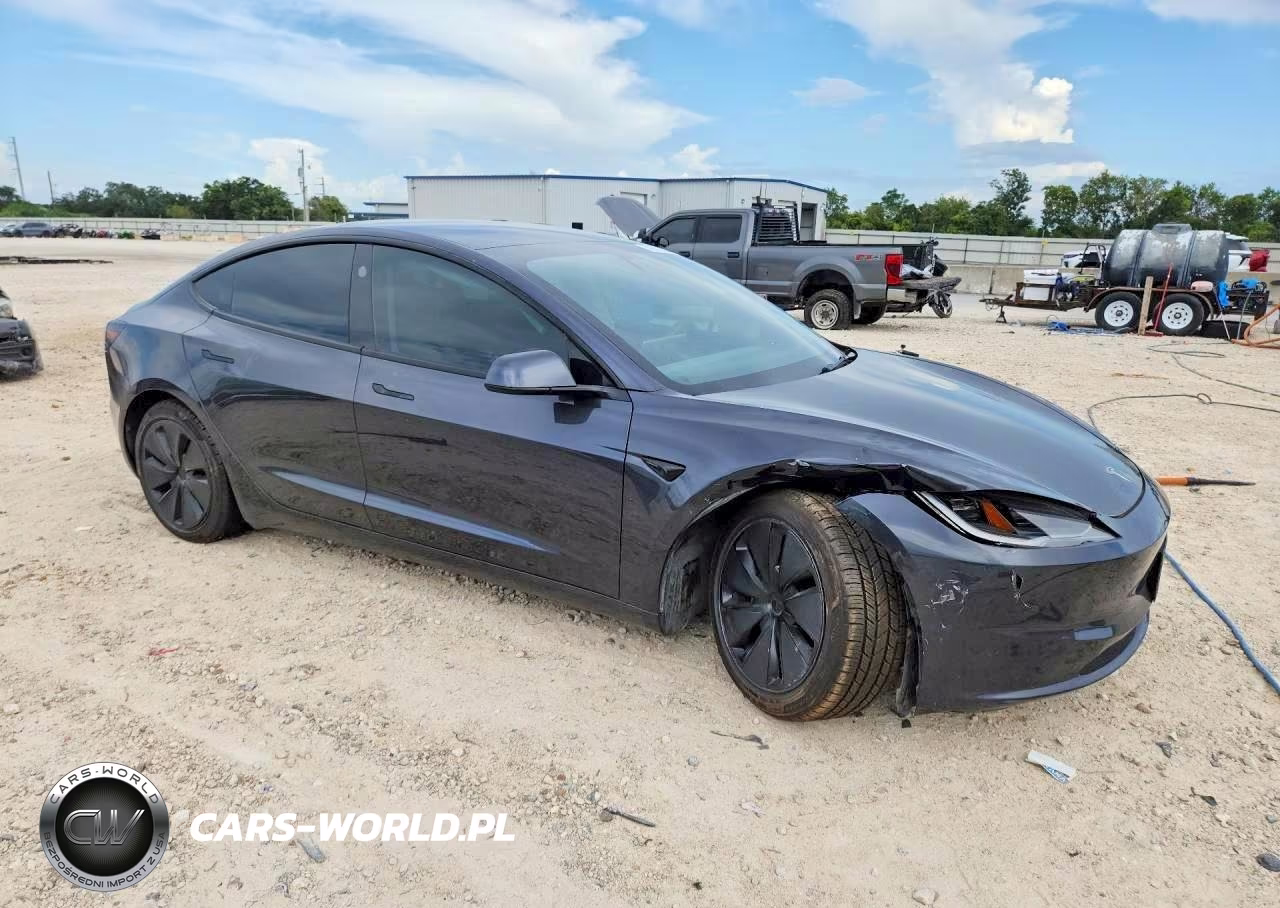 2024 Tesla Model 3 VIN:5YJ3E1EB8RF748590 - 4