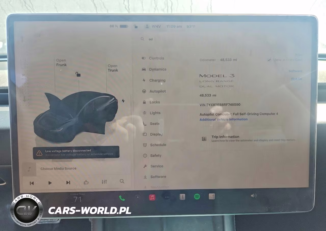 2024 Tesla Model 3 VIN:5YJ3E1EB8RF748590 - 9