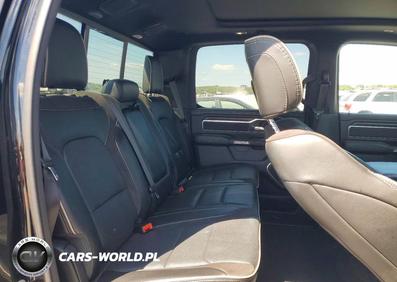 2024 Ram 1500 Laramie VIN:1C6SRFJT7RN160412 - 10