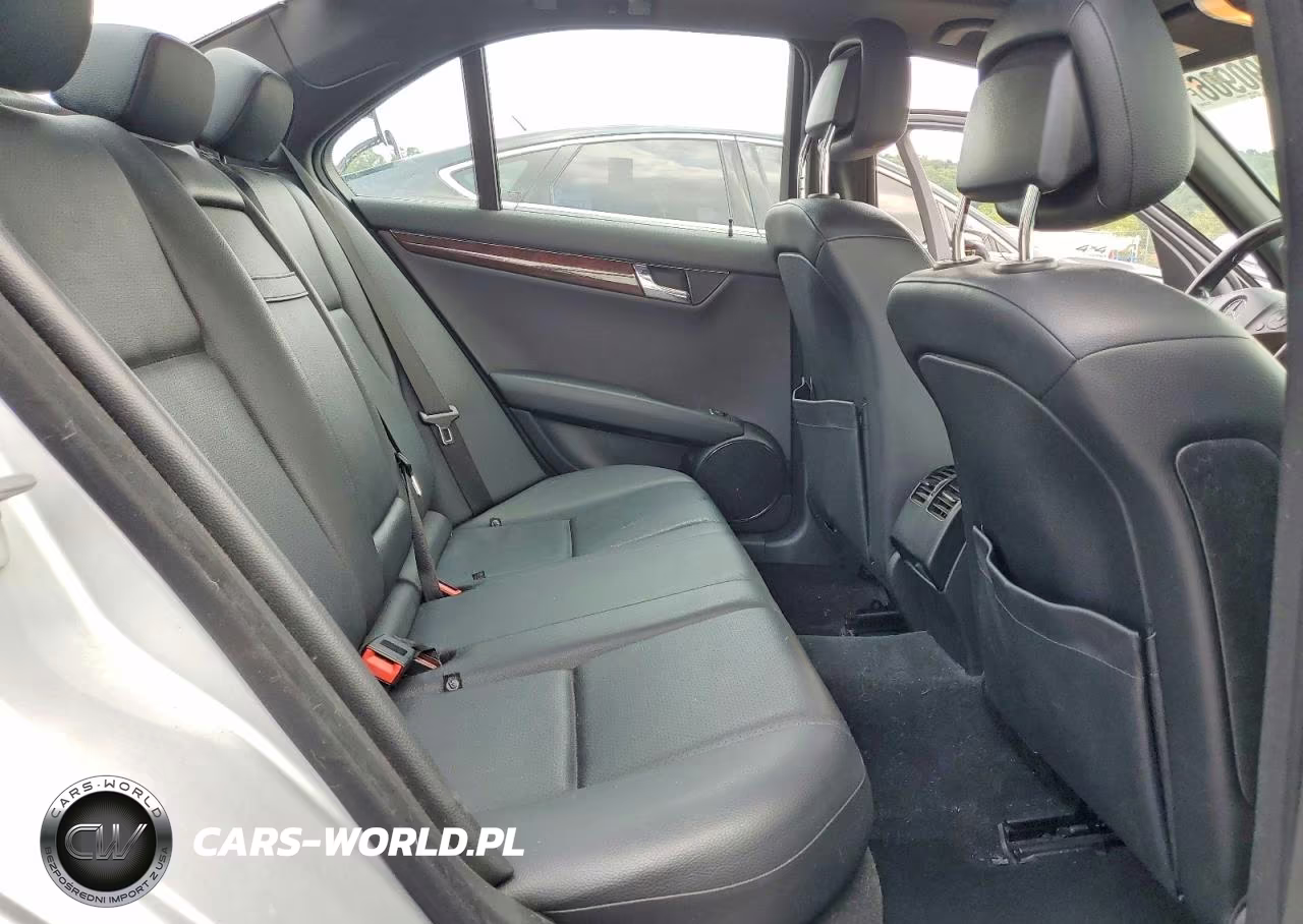 2011 Mercedes-Benz C 300 4Matic VIN:WDDGF8BB6BR145283 - 10