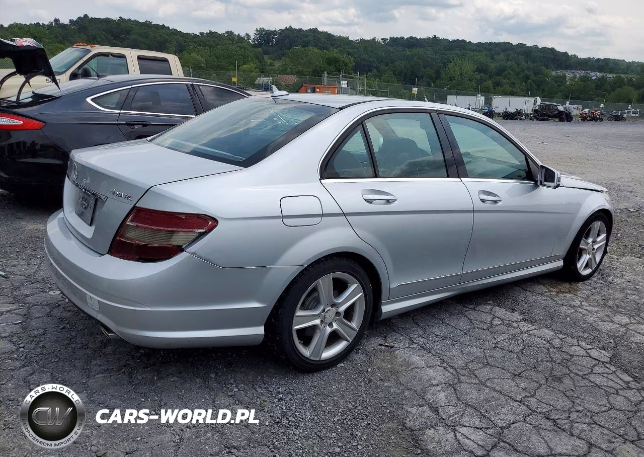 2011 Mercedes-Benz C 300 4Matic VIN:WDDGF8BB6BR145283 - 3