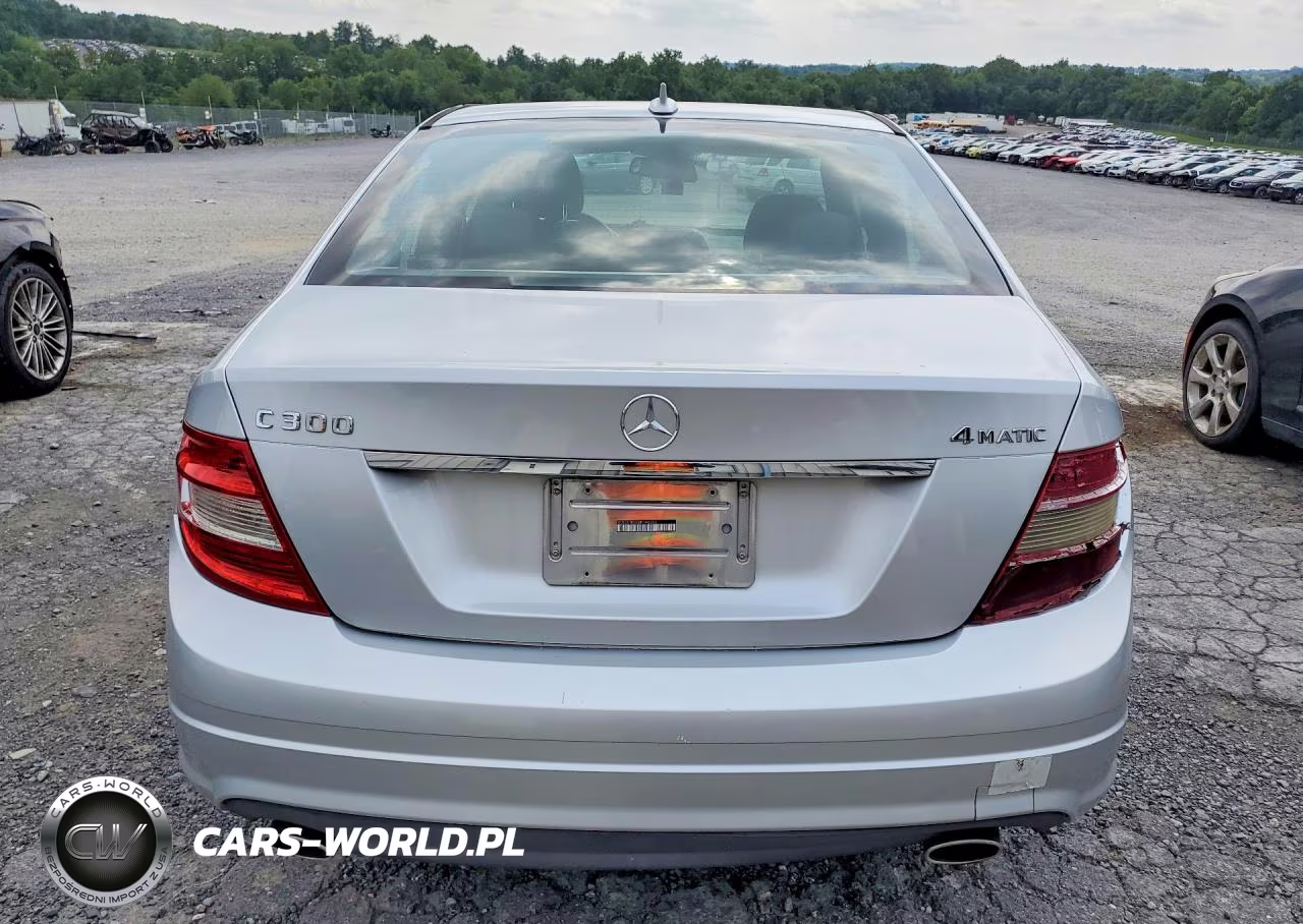 2011 Mercedes-Benz C 300 4Matic VIN:WDDGF8BB6BR145283 - 6