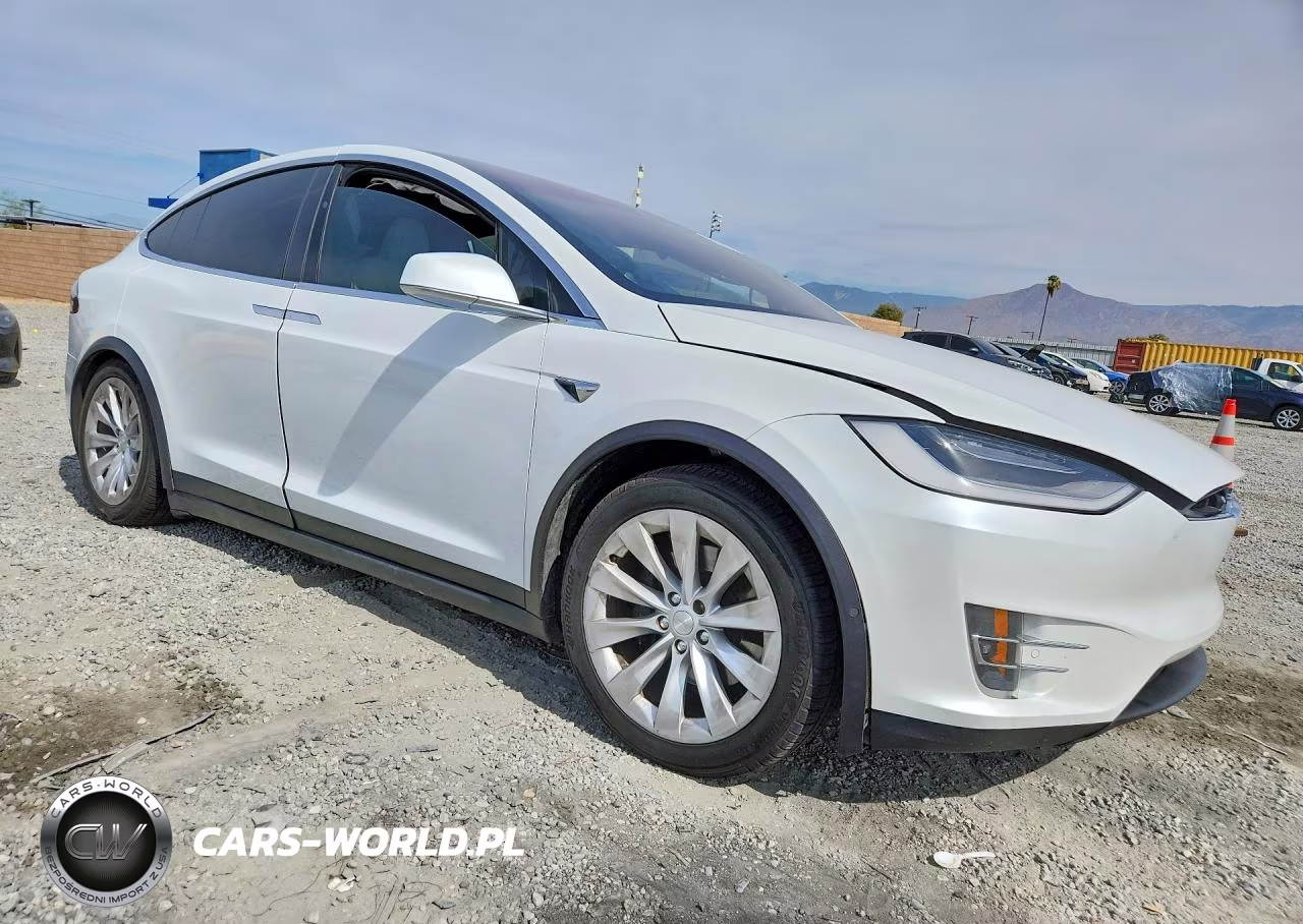 2021 Tesla Model X VIN:5YJXCDE21MF323679 - 4