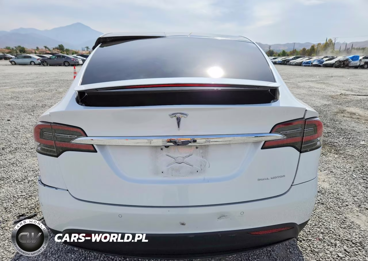 2021 Tesla Model X VIN:5YJXCDE21MF323679 - 6