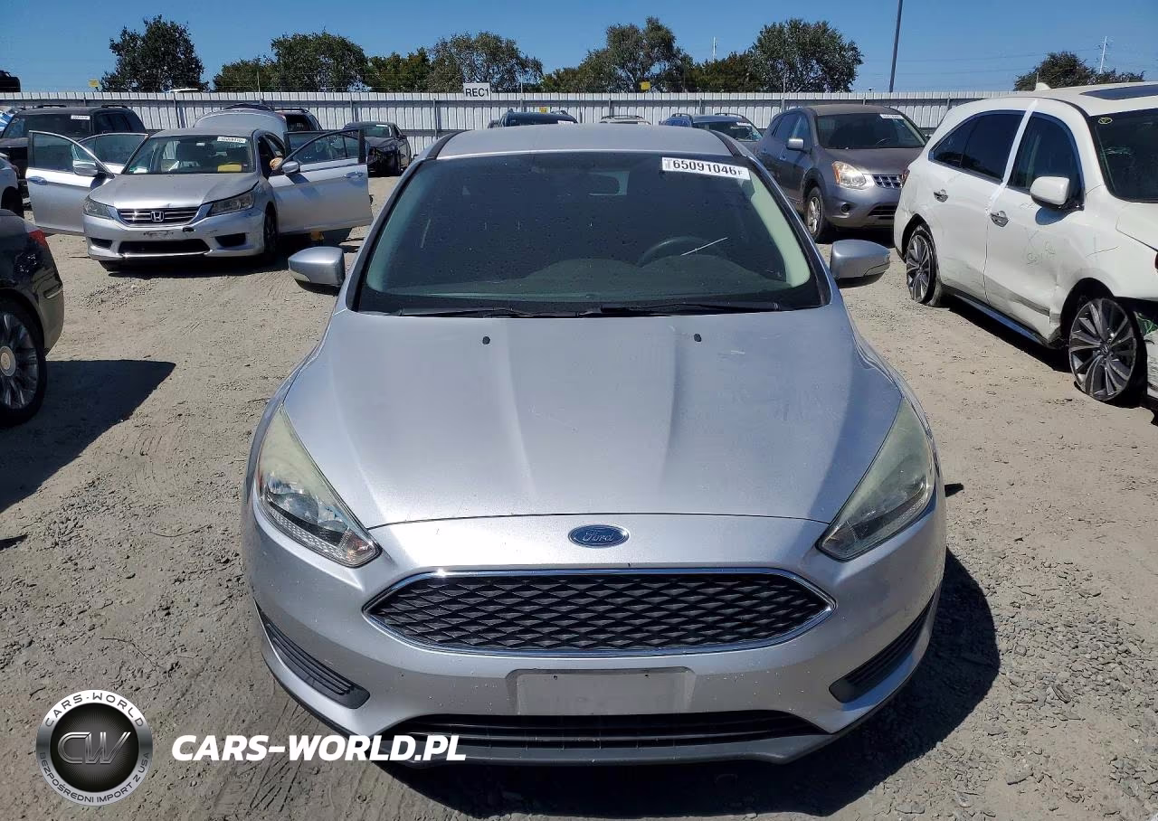 2015 Ford Focus Se VIN:1FADP3K25FL212774 - 5