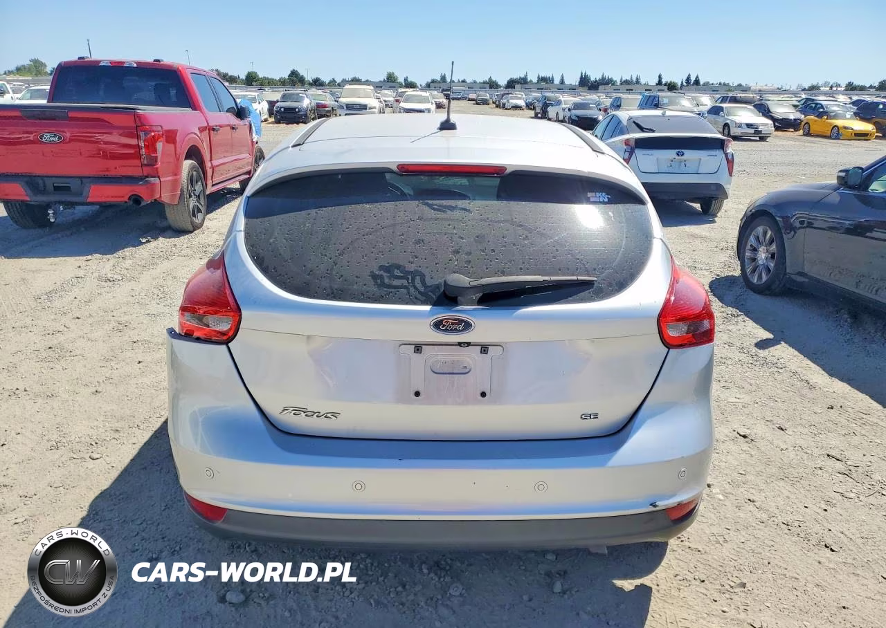 2015 Ford Focus Se VIN:1FADP3K25FL212774 - 6