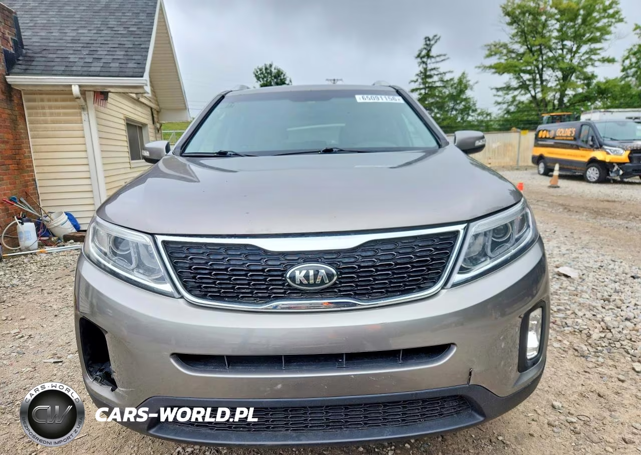 2014 Kia Sorento Lx VIN:5XYKTCA62EG464817 - 5