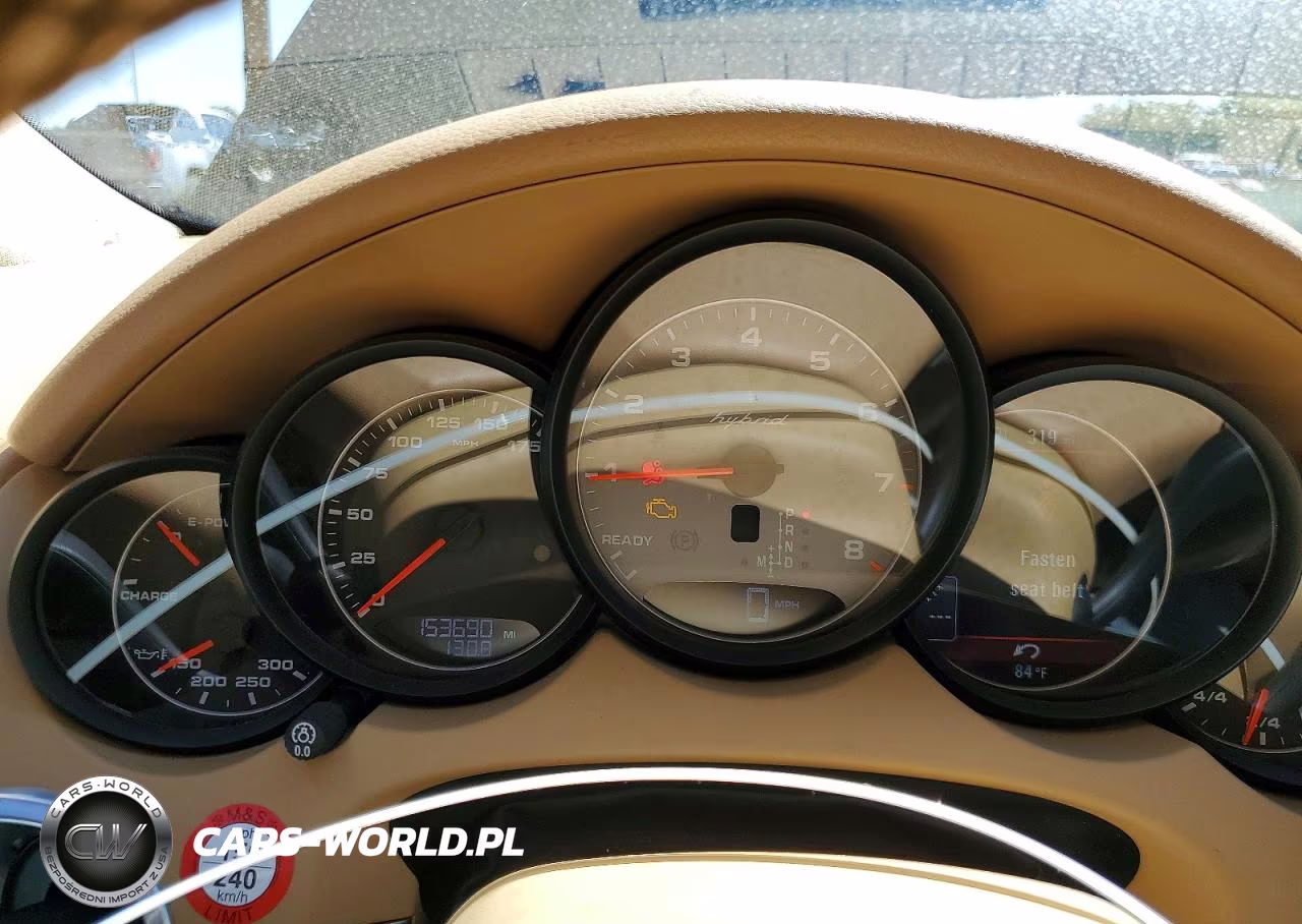 2012 Porsche Cayenne S Hybrid VIN:WP1AE2A24CLA93785 - 9