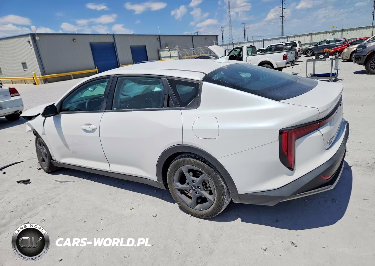 2025 Kia K4 Lxs VIN:3KPFT4DE6SE030581 - 2