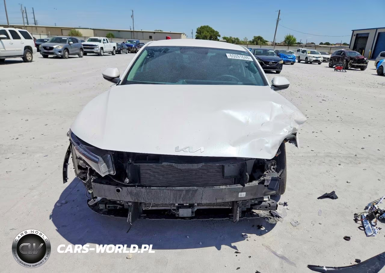 2025 Kia K4 Lxs VIN:3KPFT4DE6SE030581 - 5