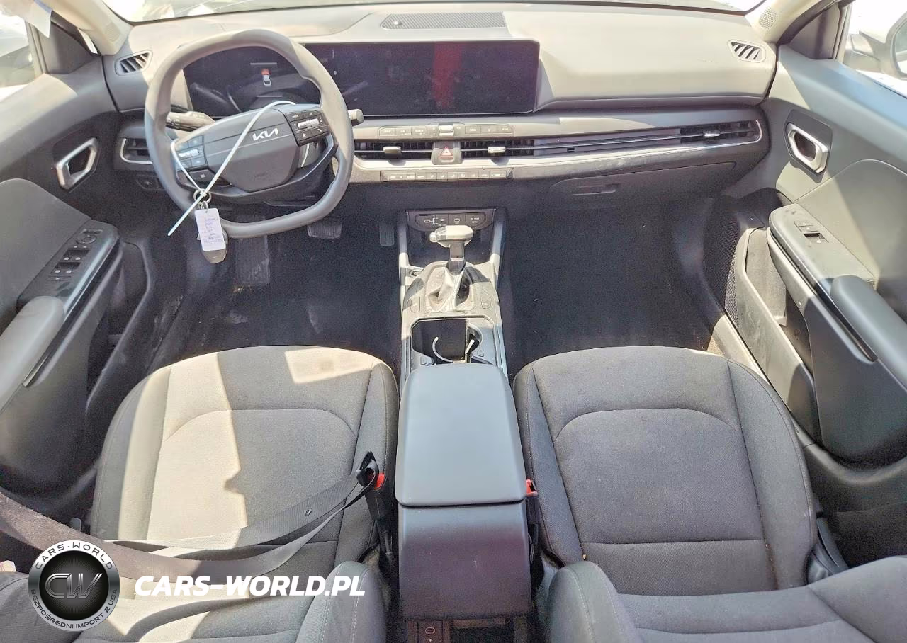 2025 Kia K4 Lxs VIN:3KPFT4DE6SE030581 - 8