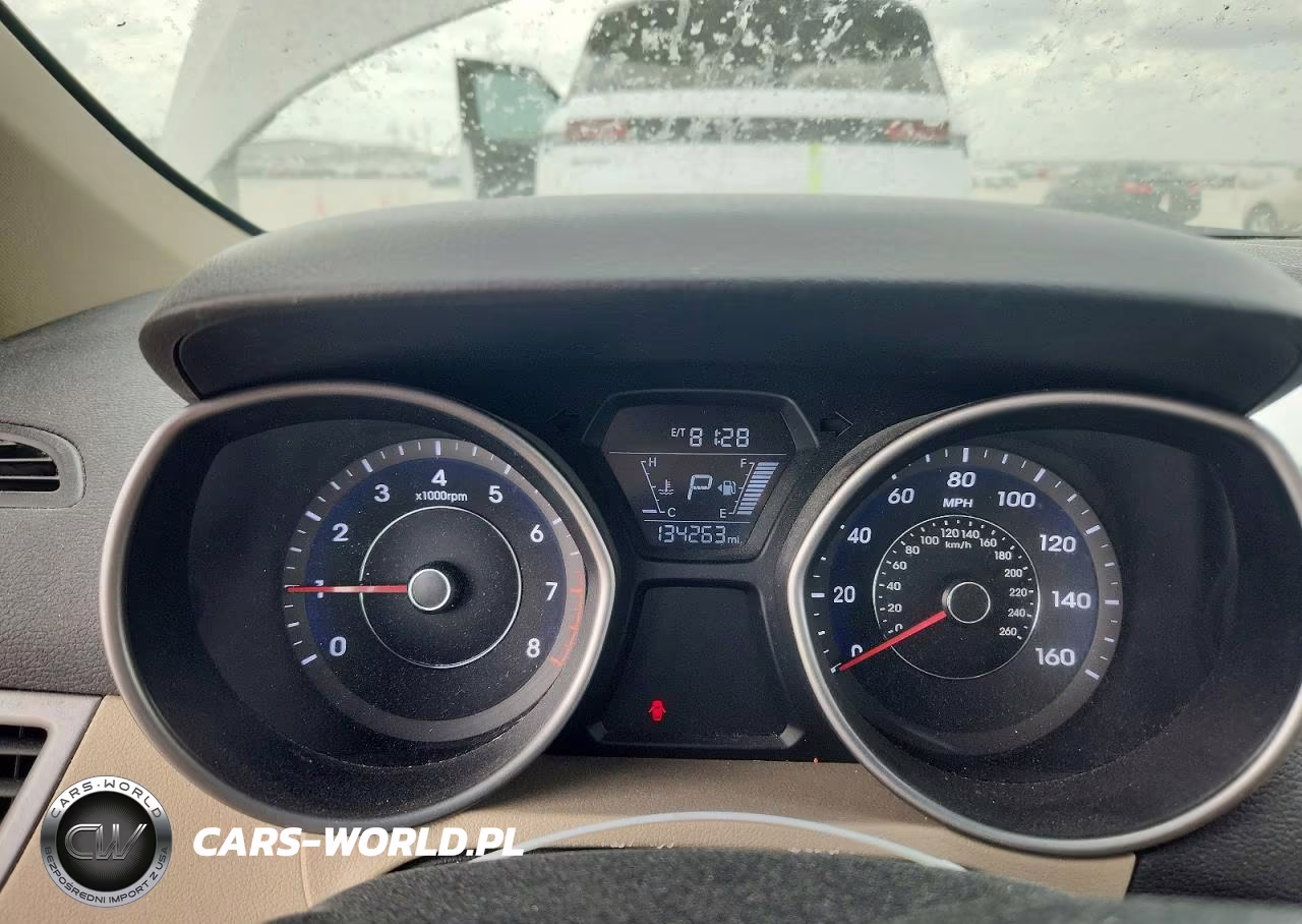 2016 Hyundai Elantra VIN:5NPDH4AE5GH767822 - 9