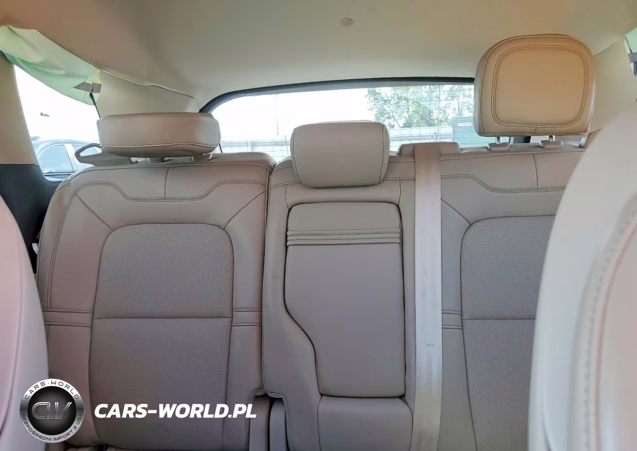 2020 Lincoln Corsair VIN:5LMCJ1C90LUL07619 - 10