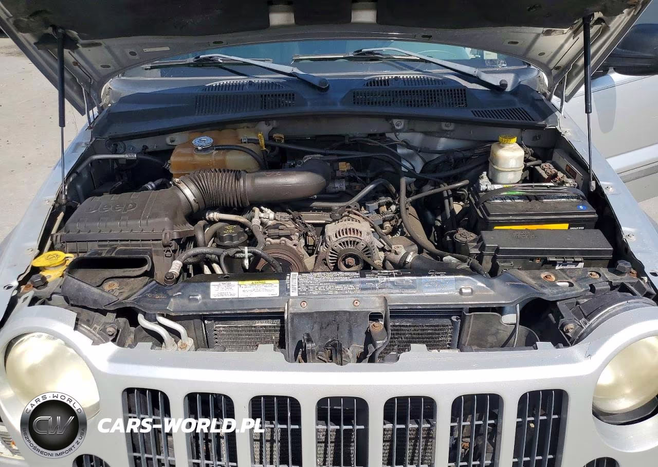2005 Jeep Liberty Sport VIN:1J4GL48K65W681086 - 12
