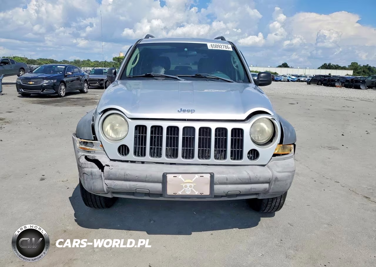 2005 Jeep Liberty Sport VIN:1J4GL48K65W681086 - 5