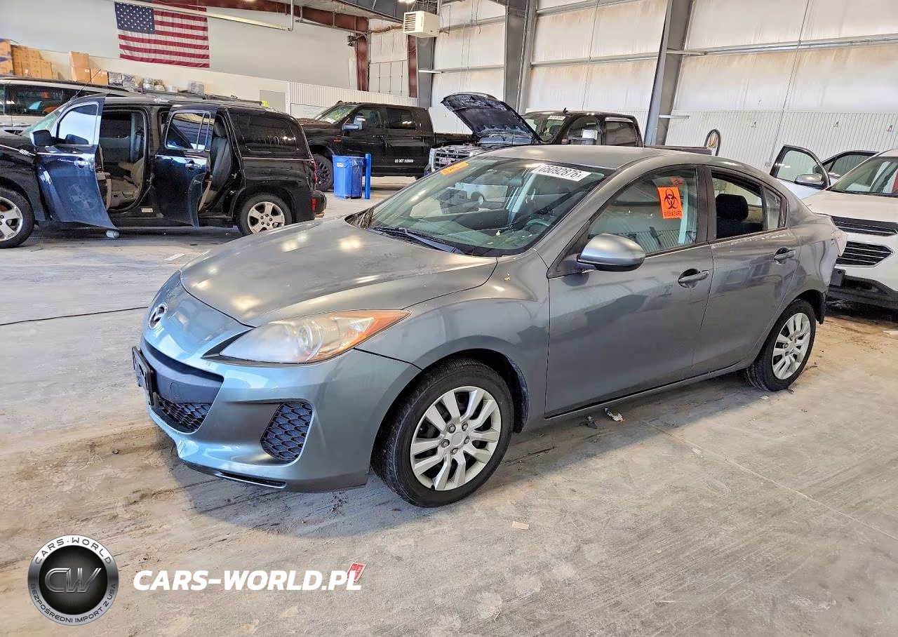 2013 Mazda 3 I