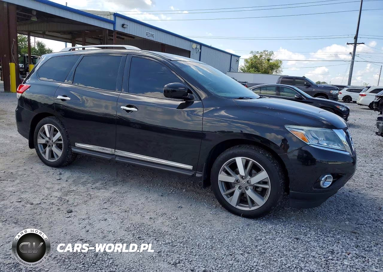 2016 Nissan Pathfinder Platinum VIN:5N1AR2MN4GC629468 - 4