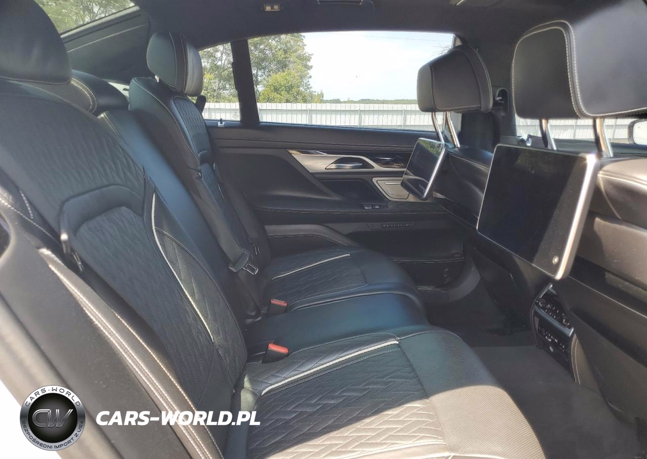 2021 BMW Alpina B7 VIN:WBA7U2C17MCE80416 - 10