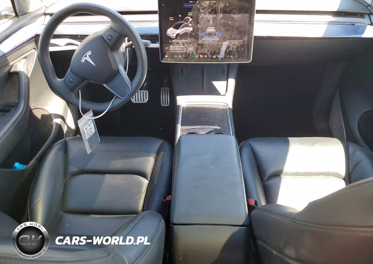 2025 Tesla Model Y VIN:7SAYGDEF9SF310402 - 8