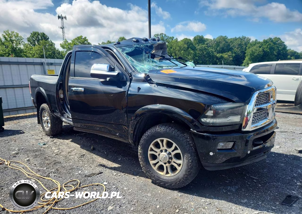 2016 Ram 2500 Laramie VIN:3C6UR5FL8GG264490 - 4