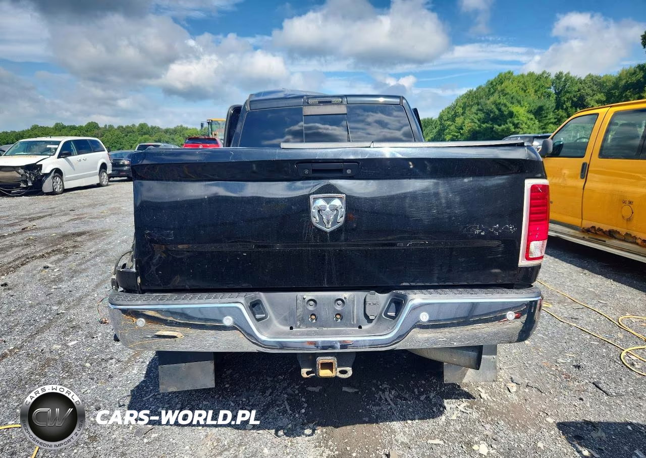 2016 Ram 2500 Laramie VIN:3C6UR5FL8GG264490 - 6