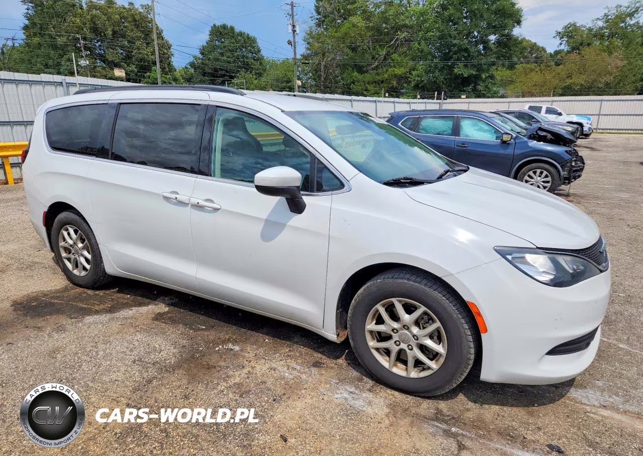 2020 Chrysler Voyager Lxi VIN:2C4RC1DG2LR156918 - 4