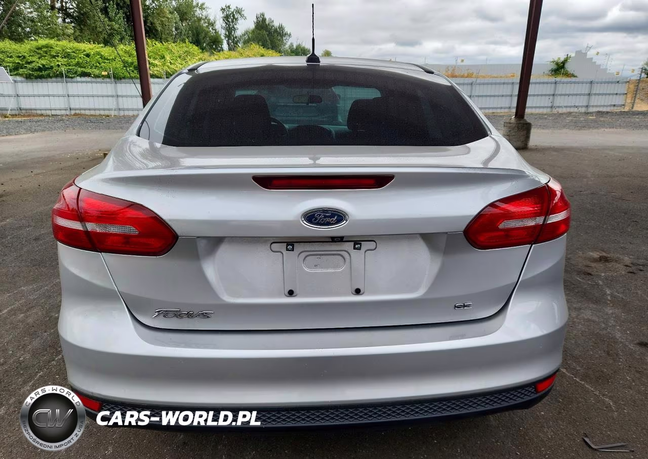 2015 Ford Focus Se VIN:1FADP3F23FL277018 - 6