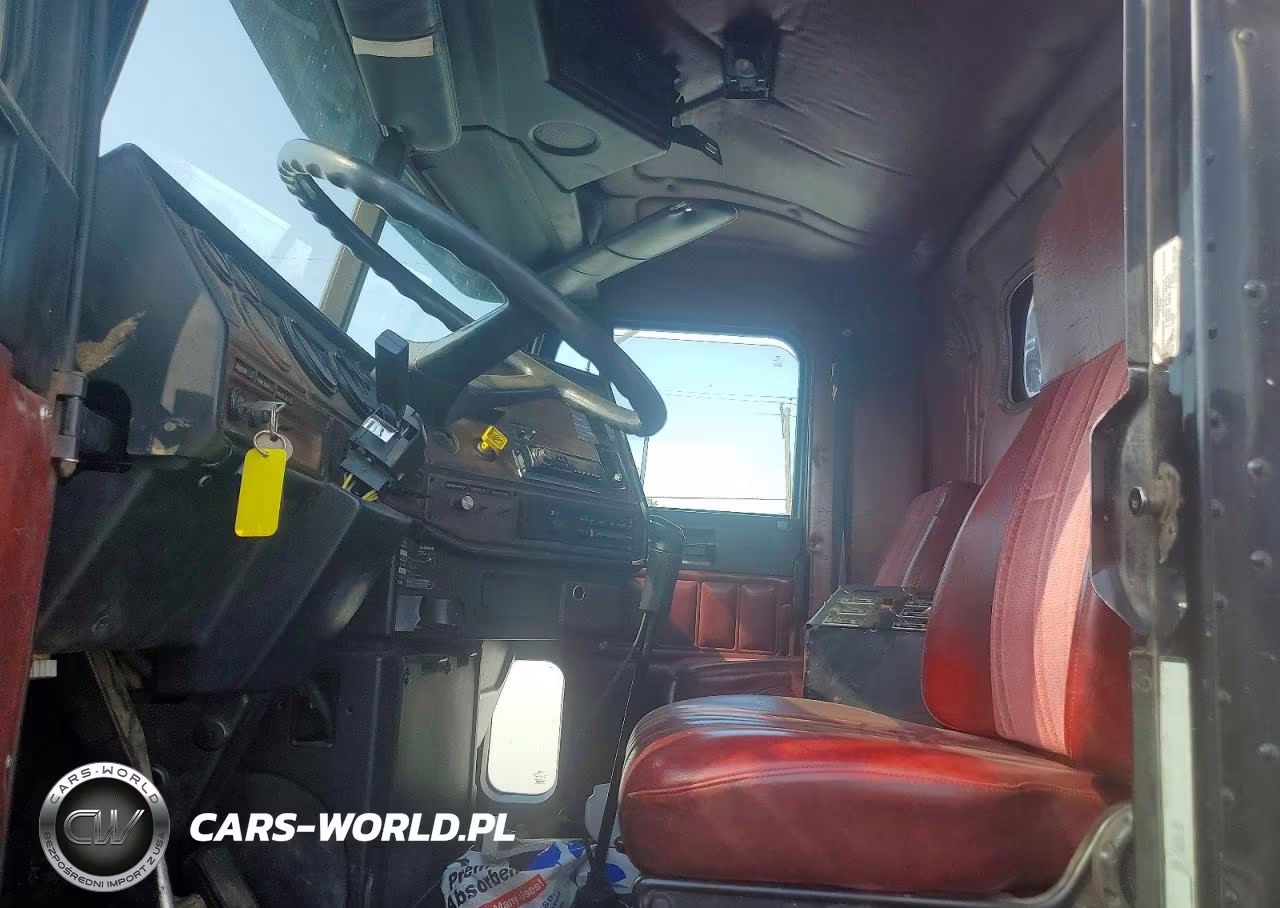 1999 Freightliner Conventional Fld112 Tank Truck VIN:1FUY3EDB4XLB43105 - 7