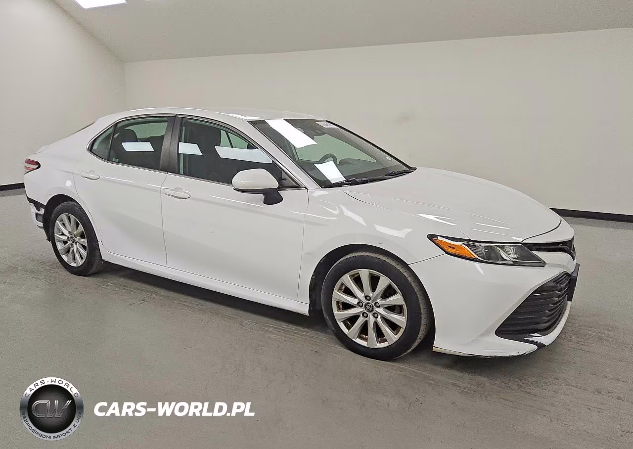 2020 Toyota Camry Le VIN:4T1C11AK2LU355437 - 4