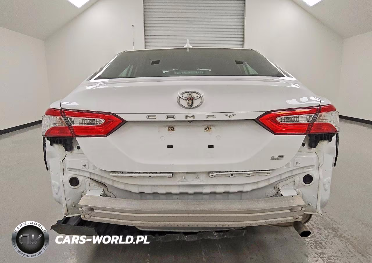 2020 Toyota Camry Le VIN:4T1C11AK2LU355437 - 6