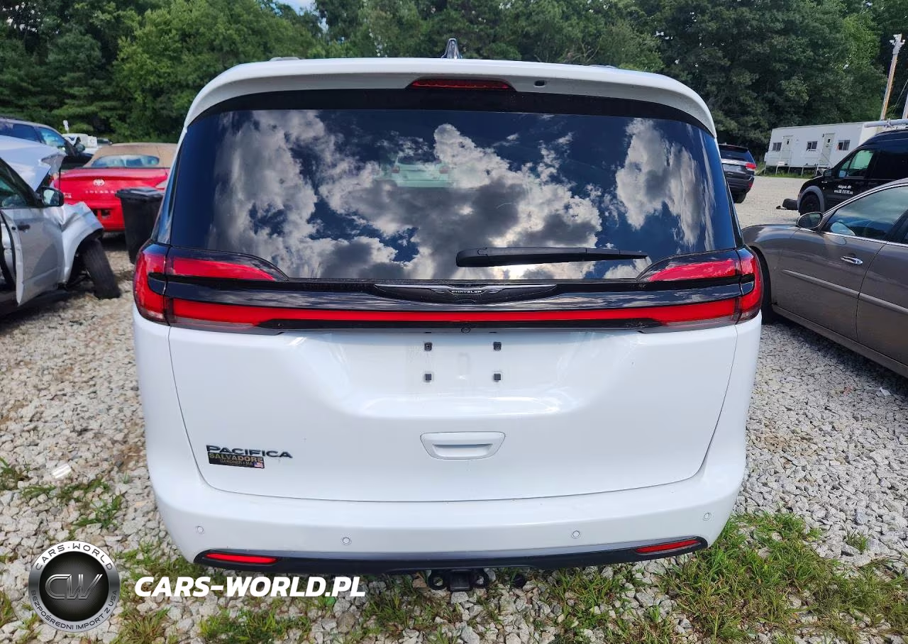 2024 Chrysler Pacifica Touring L VIN:2C4RC1BG3RR133594 - 6