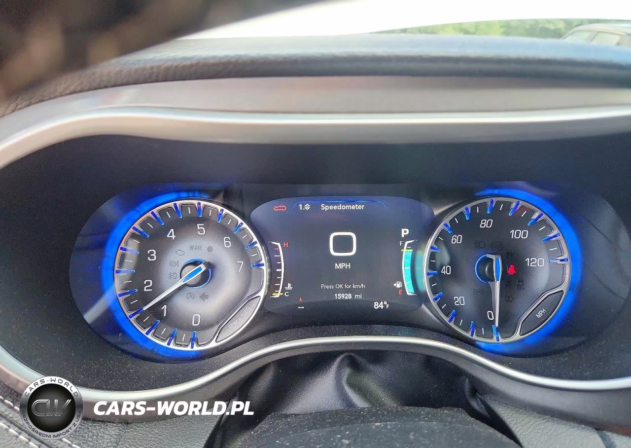 2024 Chrysler Pacifica Touring L VIN:2C4RC1BG3RR133594 - 9