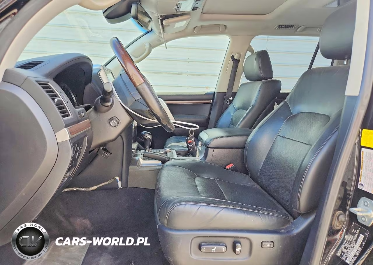 2017 Toyota Land Cruiser V8 VIN:JTMCY7AJ8H4053104 - 7