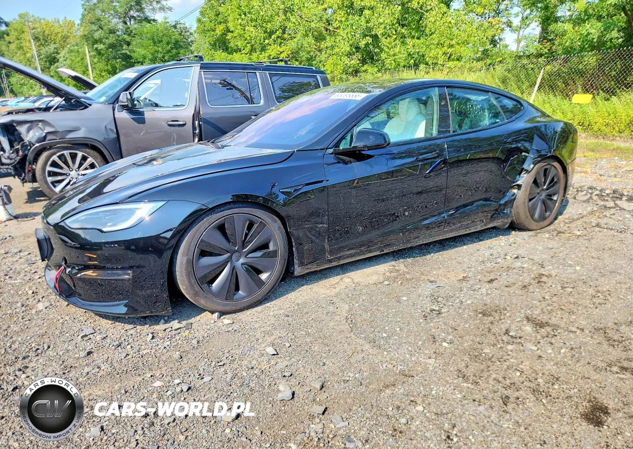 2024 Tesla Model S – zdjęcie 1 z 12