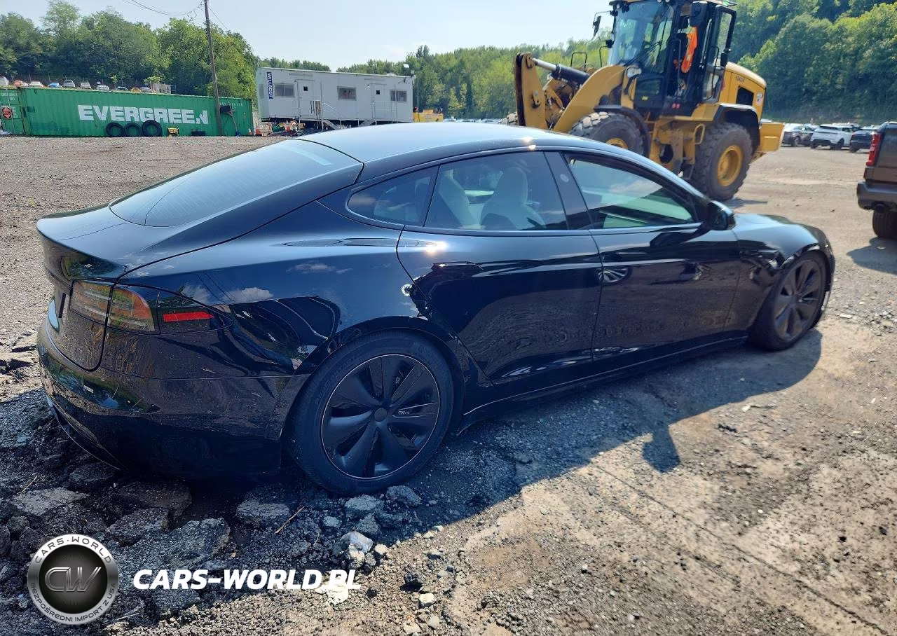 2024 Tesla Model S VIN:5YJSA1E52RF543624 - 3