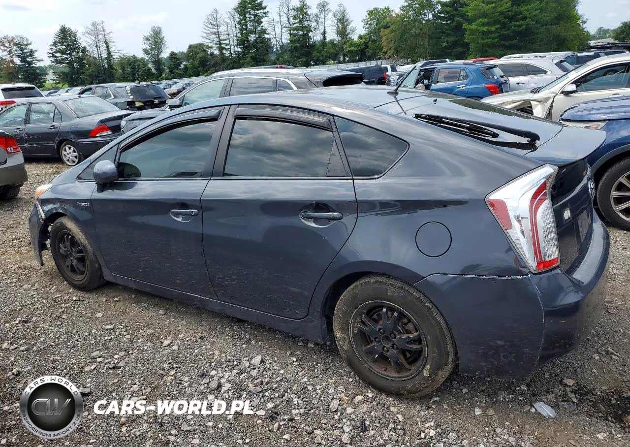2015 Toyota Prius Two VIN:JTDKN3DU8F0422194 - 2