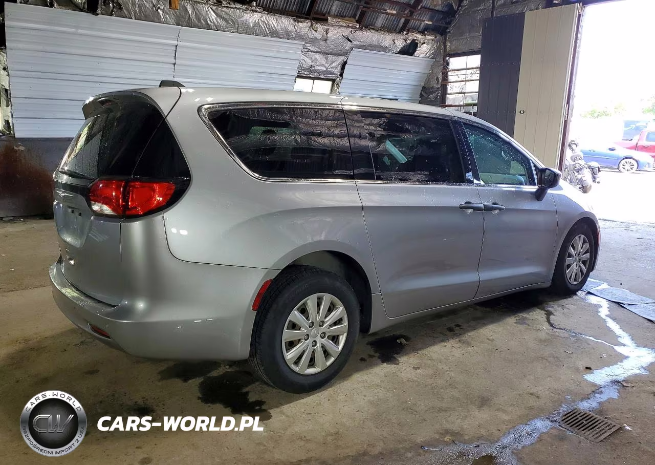 2020 Chrysler Voyager L VIN:2C4RC1AG6LR117754 - 3