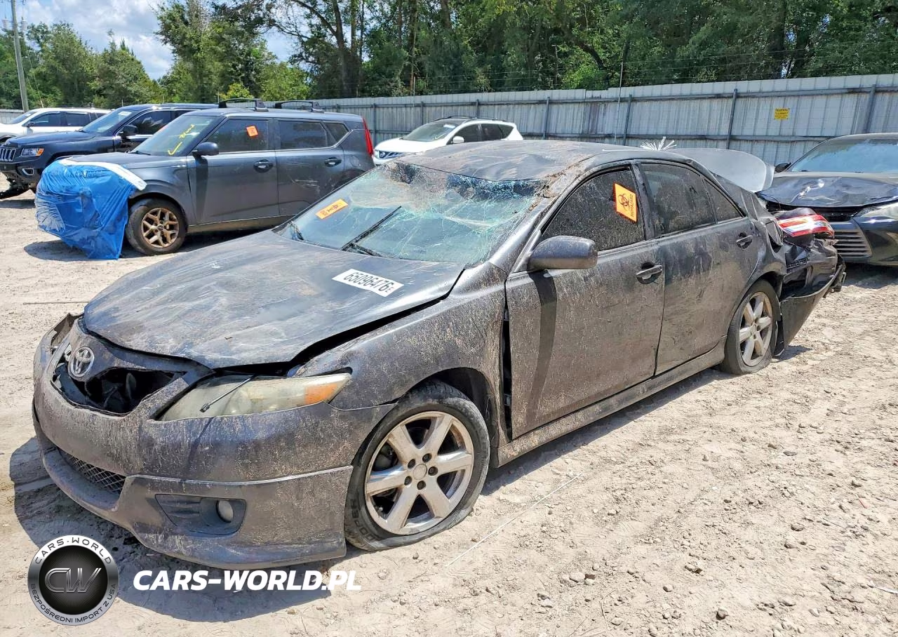 2010 Toyota Camry Se – zdjęcie 1 z 12