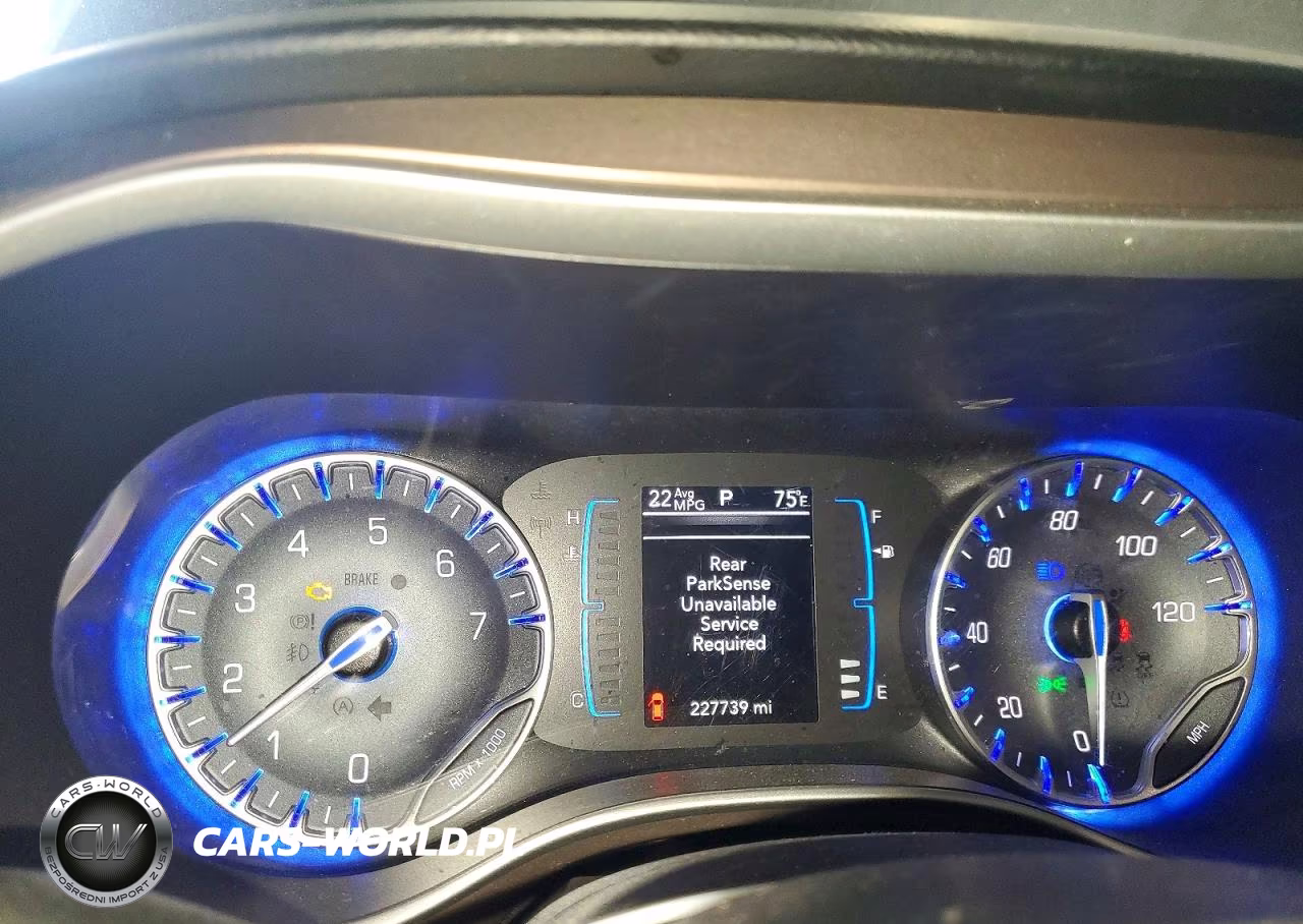 2017 Chrysler Pacifica Touring L VIN:2C4RC1BG2HR759135 - 9