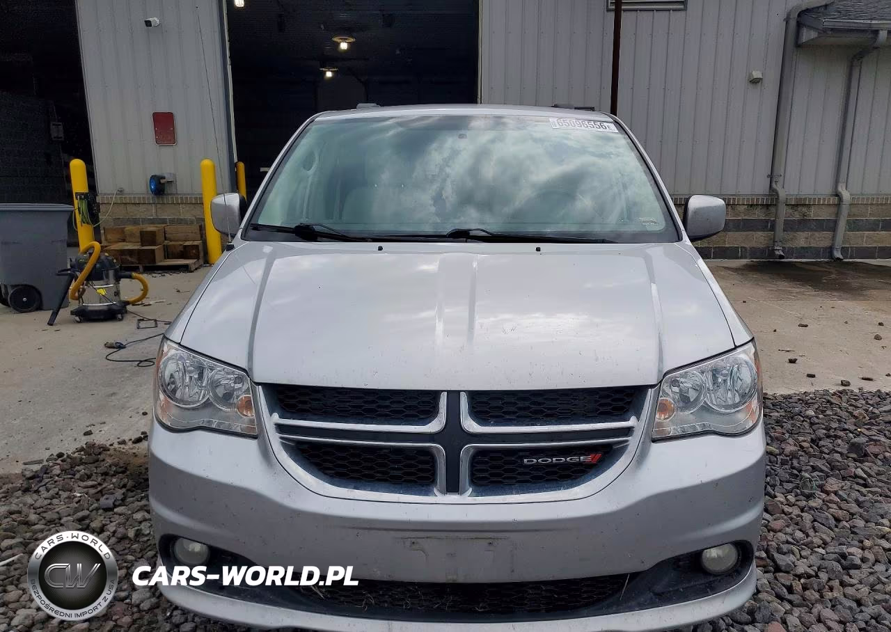 2011 Dodge Grand Caravan Crew VIN:2D4RN5DG5BR721133 - 5
