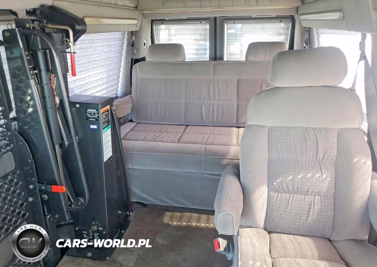 2004 Ford Econoline E250 Van VIN:1FDNE24LX4HA98092 - 10