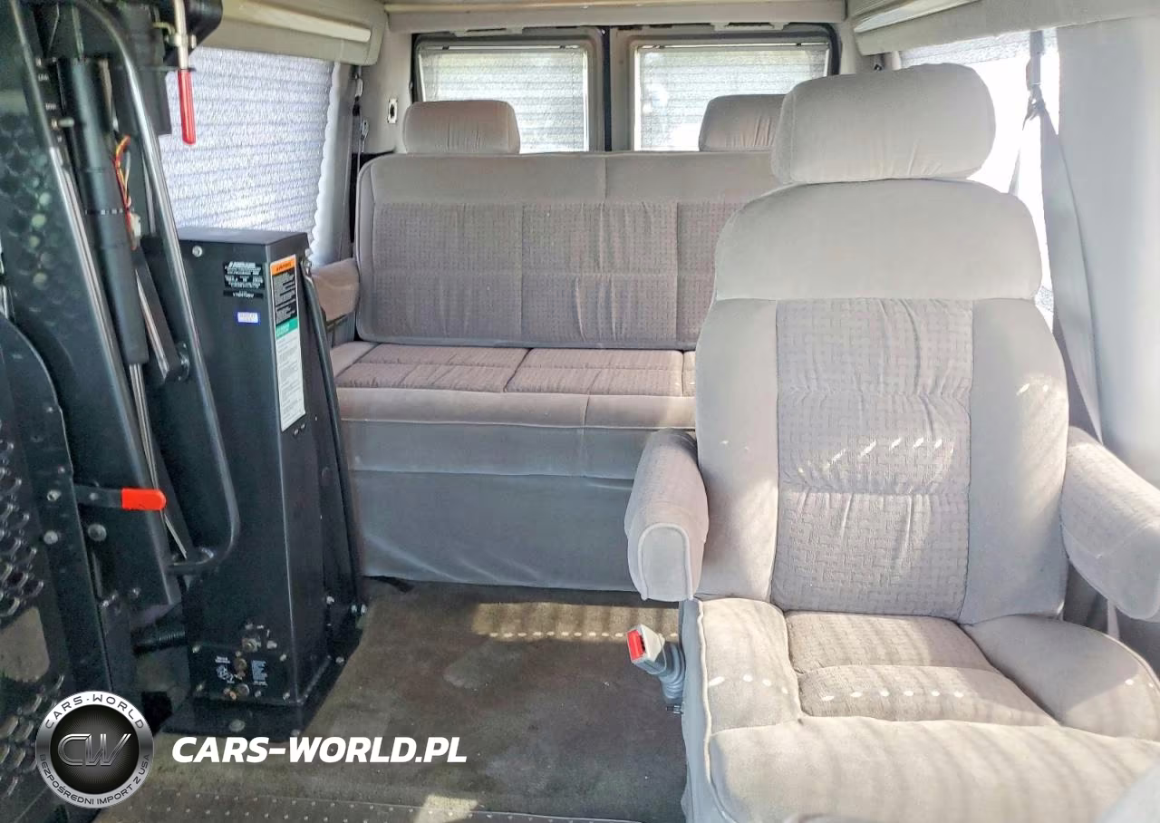 2004 Ford Econoline E250 Van VIN:1FDNE24LX4HA98092 - 11
