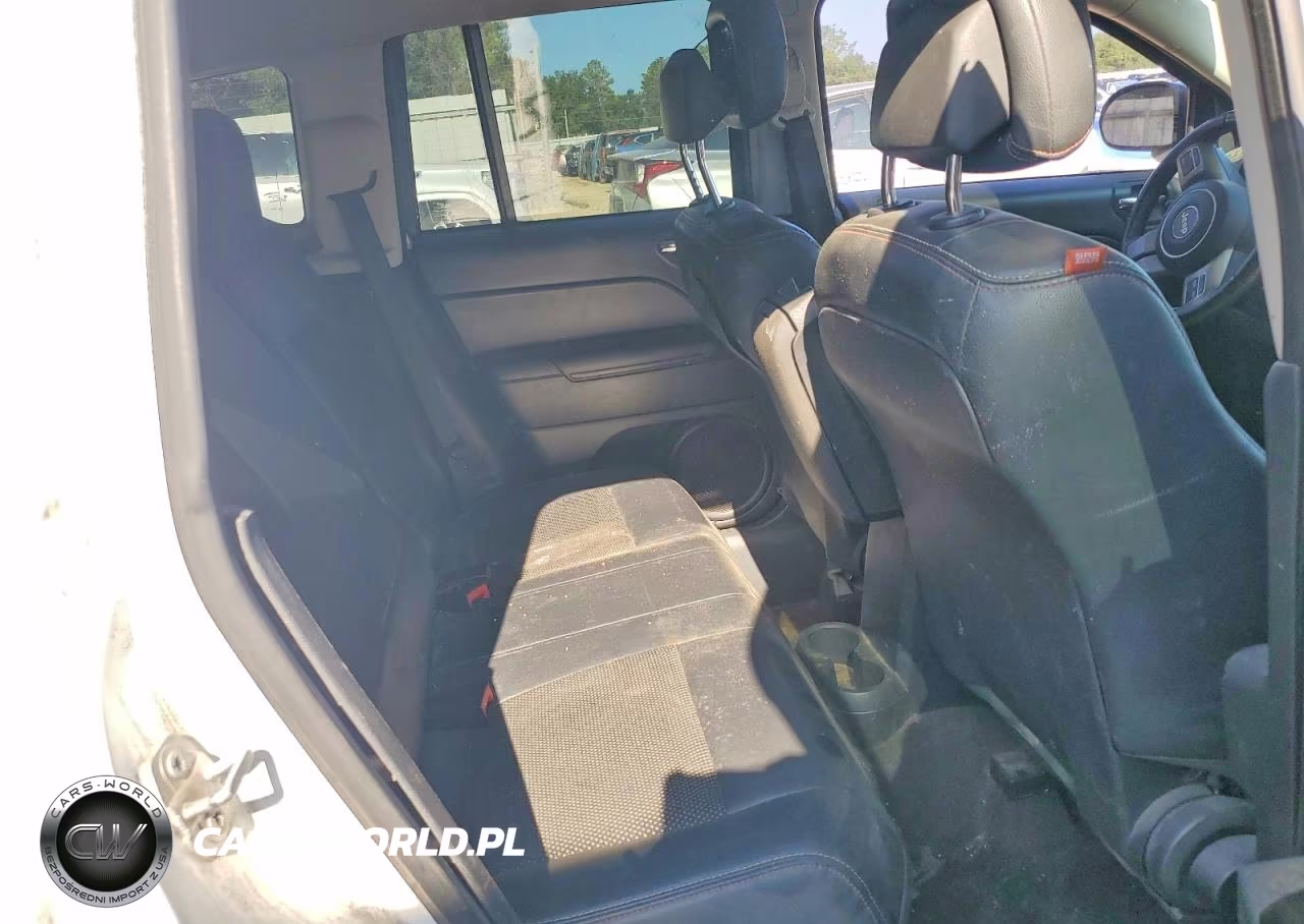 2016 Jeep Compass Sport VIN:1C4NJCBB6GD806480 - 11
